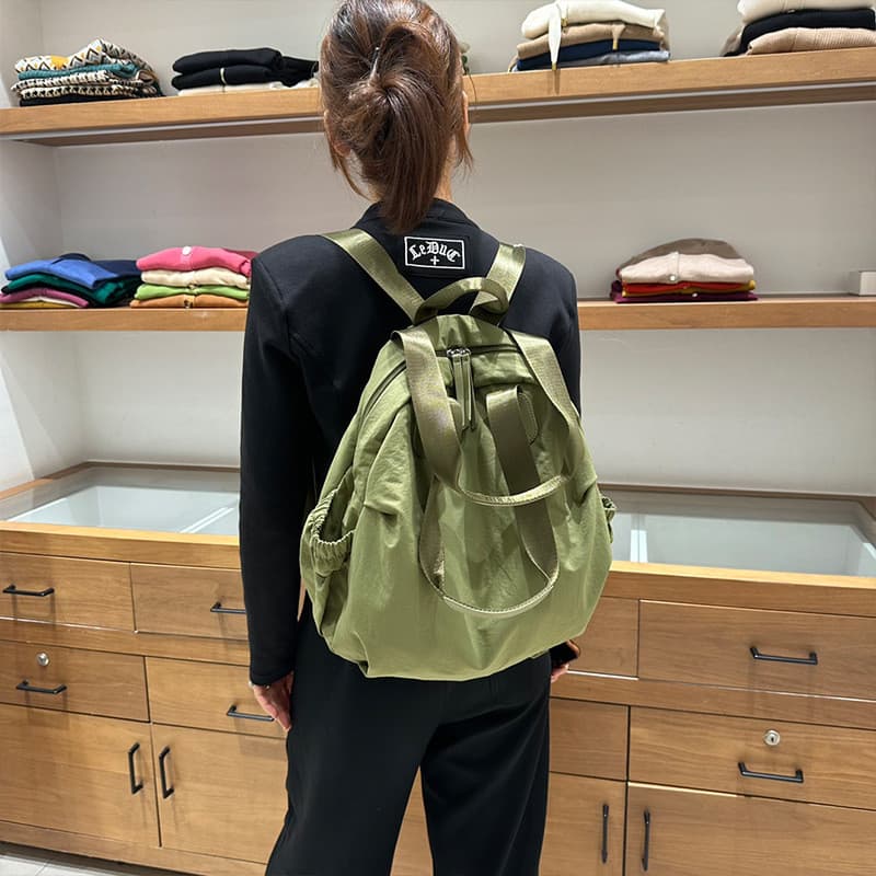 Mochila feminina ins nicho estilo preguiçoso mochila feminina 2025 novo estilo grande capacidade leve mochila de viagem