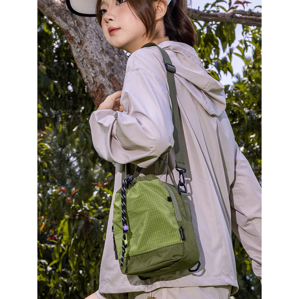 Bolsa mensageiro multifuncional para correspondência de cores ao ar livre, mochila pequena de alto valor, dois usos, bol