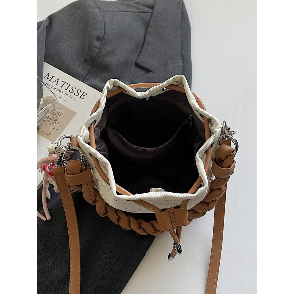 bolsa feminina Bolsa [Com bolso escuro com zíper] Moda nicho cordão estrela pequena bolsa balde bolsa Crossbody 2026 nov
