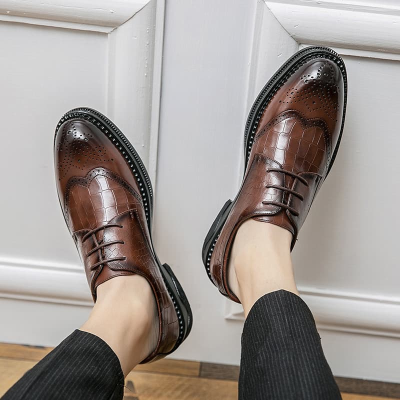 Sapatos masculinos esculpidos versão coreana britânica aumento interno terno de casamento negócios Formal Wear Casual pr