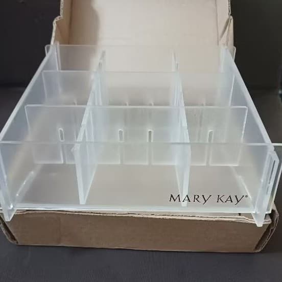 Display de acrílico com divisórias personalizado oficial relíquia mary kay ideal para expor maquiagem