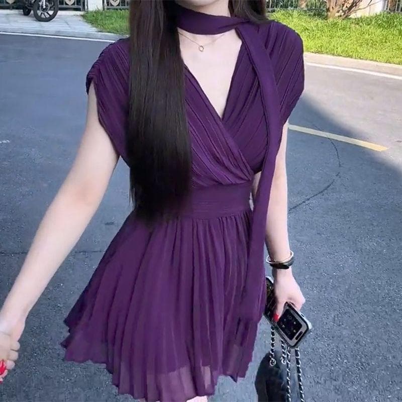[Promoção por tempo limitado] Design Sense Vestido com decote em V feminino 2026 verão novo estilo elegante sem mangas c