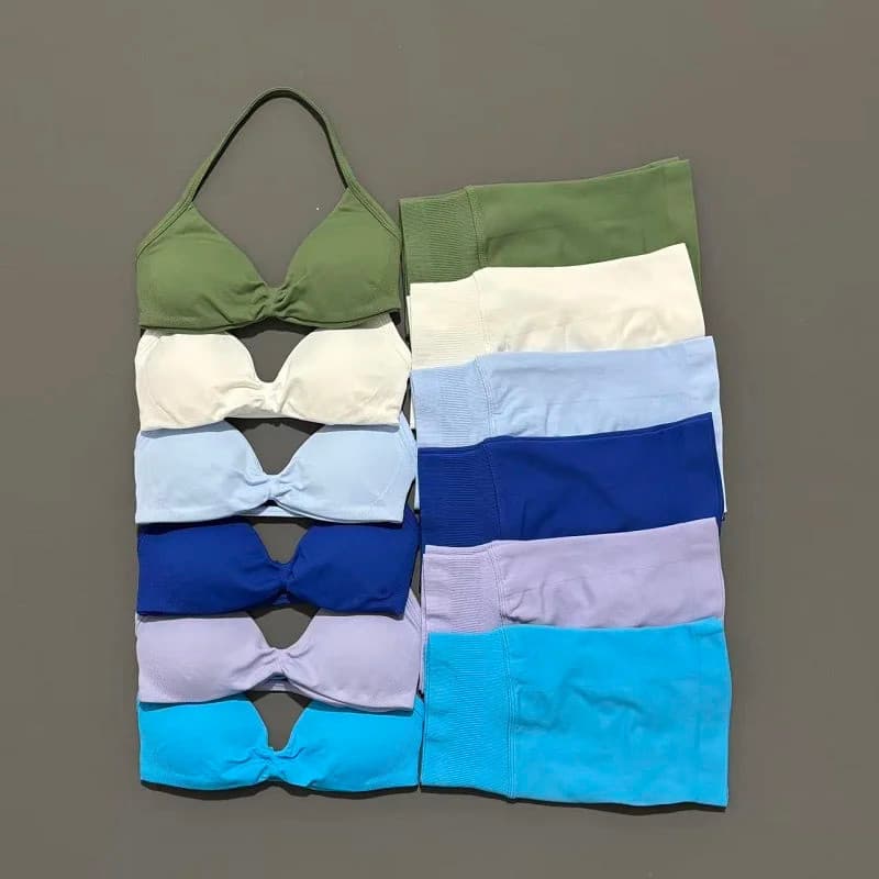 Conjunto de 2 peças de shorts de yoga femininos sem costura com cintura em V e efeito modelador de bumbum, e sutiã de co
