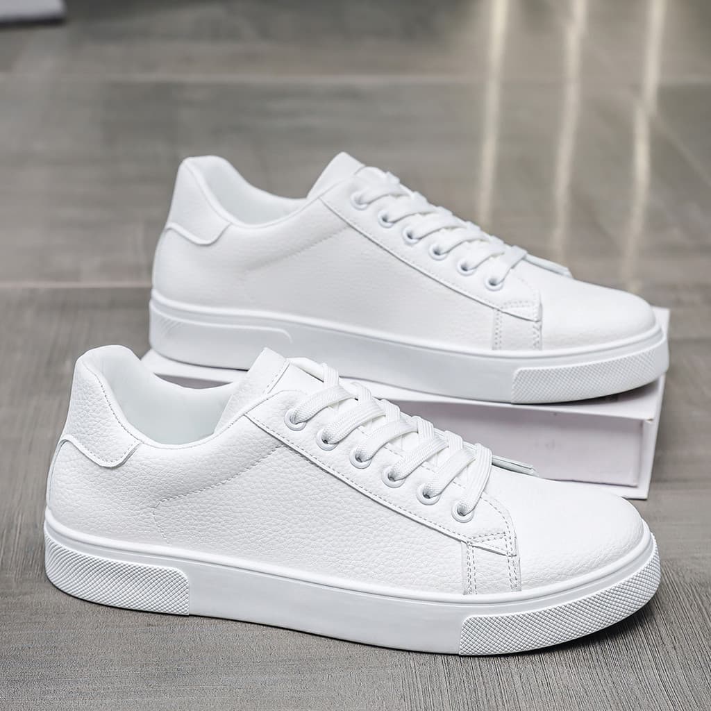 Verão sapatos brancos masculinos respirável 2026 venda quente novo estilo tênis masculino puro branco sapatos masculinos