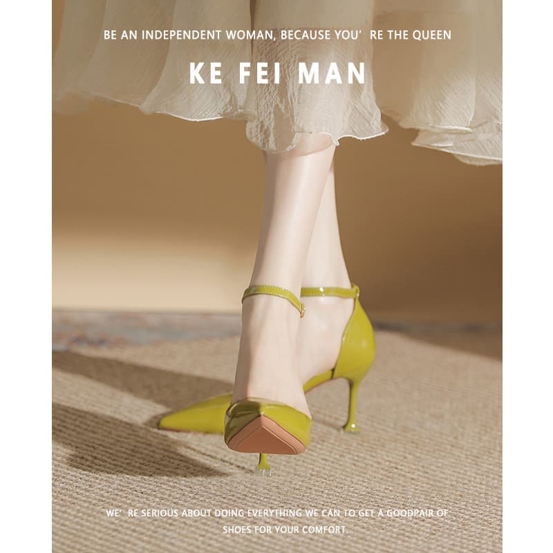 [Kefiman] Fivela plana de salto alto feminino verão novo estilo salto agulha pontiagudo salto gato sandálias cobertas de