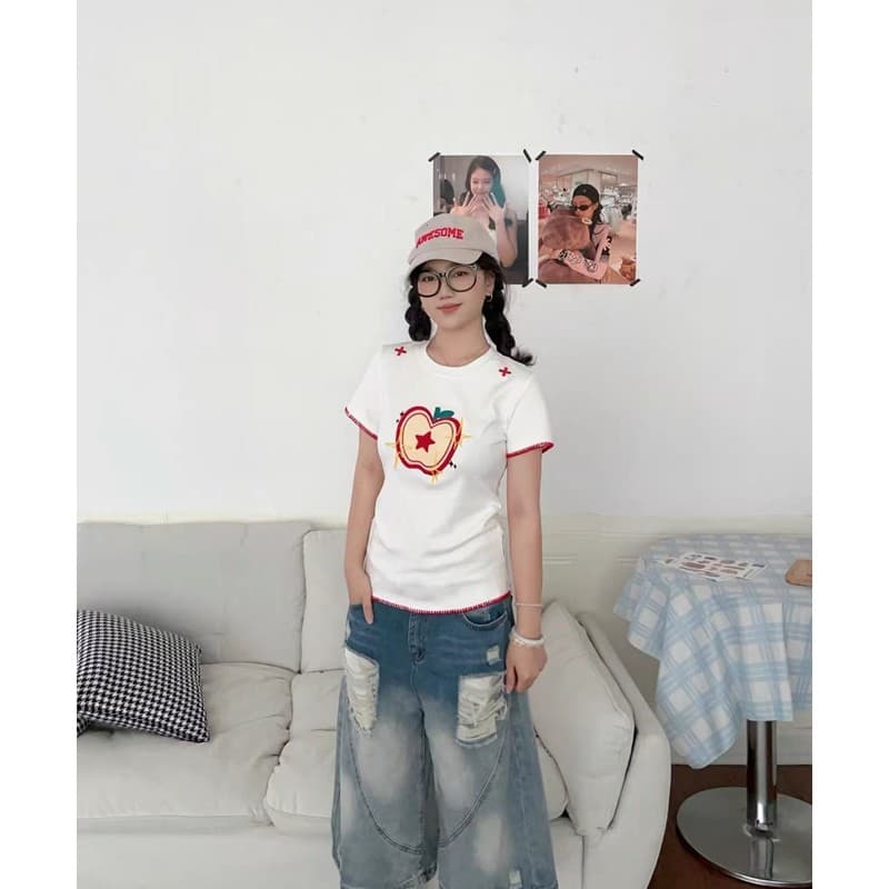 Apple bordado dopamina doce redução de idade ombro positivo camiseta feminina de manga curta