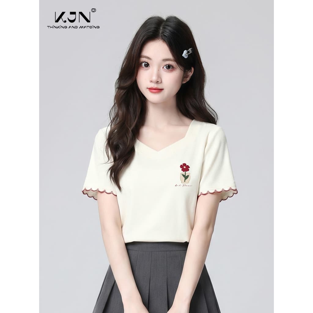 Damasco pescoço quadrado manga curta camiseta feminina 2026 verão novo estilo contraste cor renda Design solto sentiment