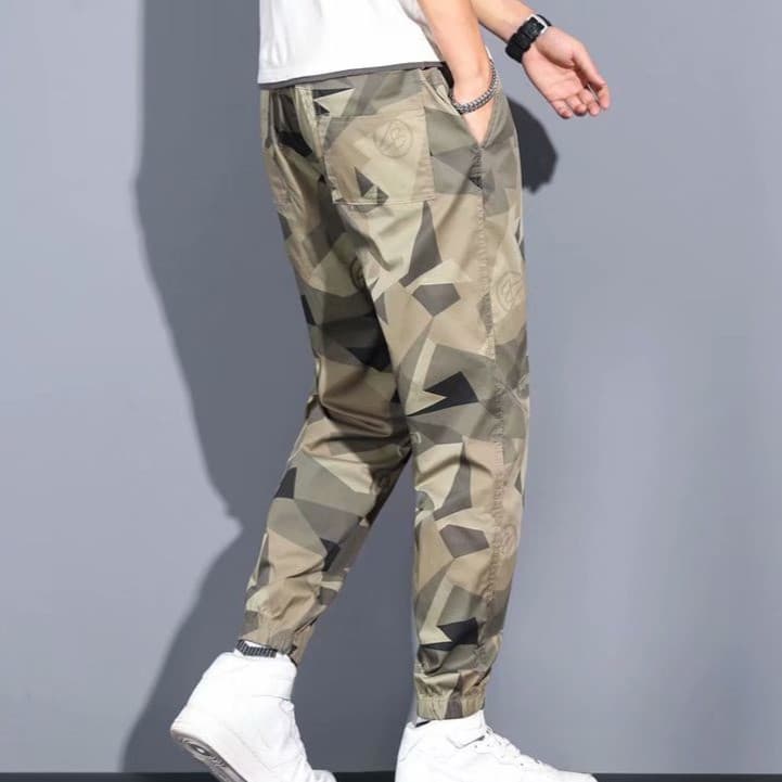 【Confortável e Estiloso】[Cool Summer Wear] Calças de Camuflagem Masculinas/Calças Esportivas/Calças de Verão