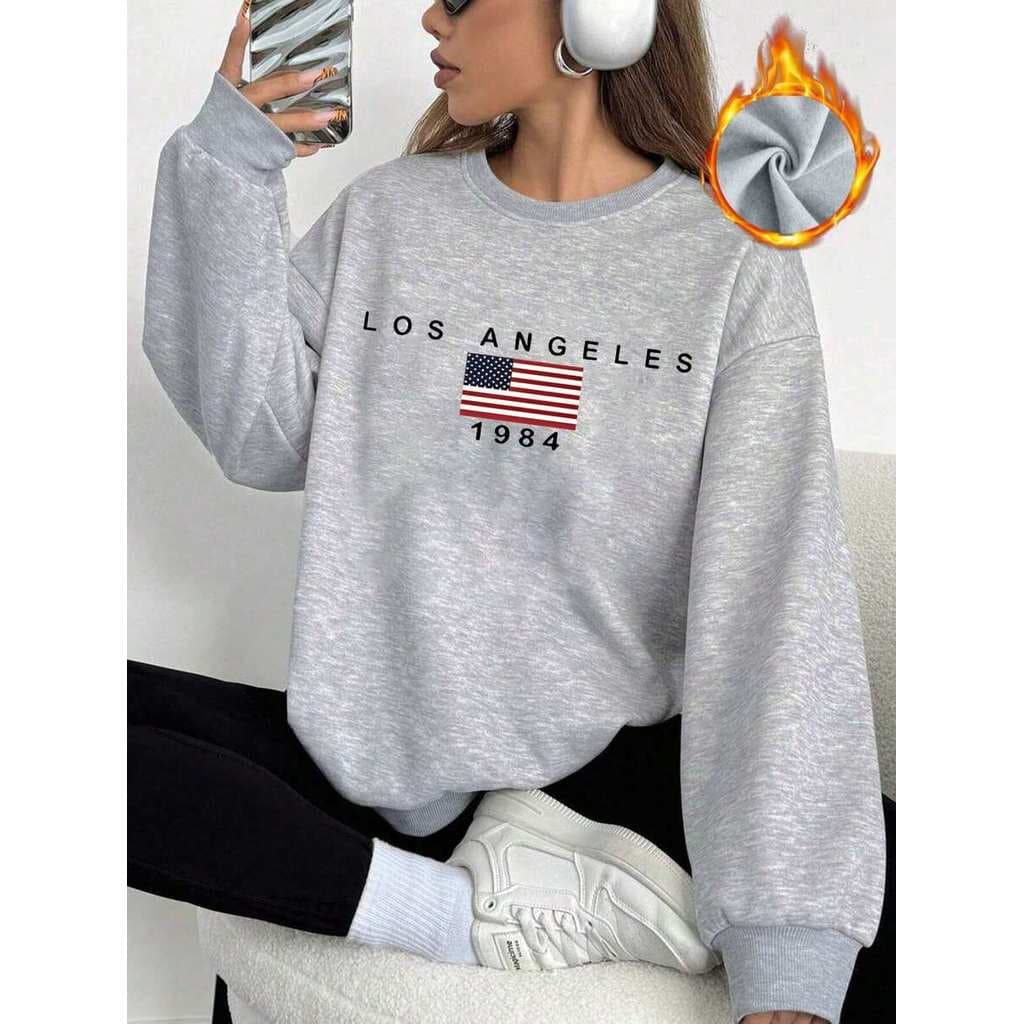 Moletom Feminino de Veludo Gola Careca, Estilo Esportivo com Estampa da Bandeira Americana. Adequado para Festas