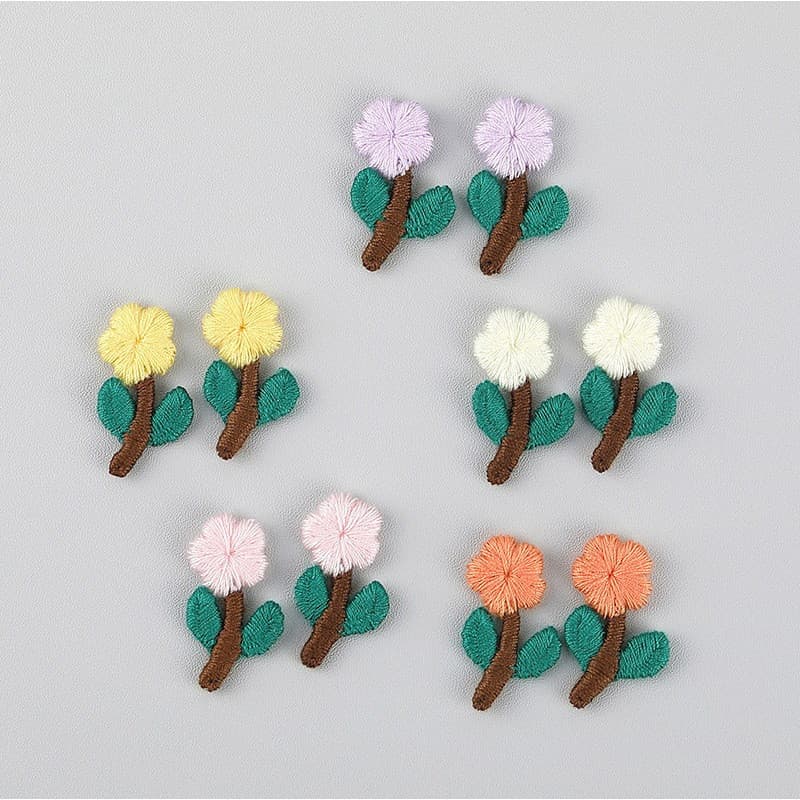 30 peças de apliques bordados em relevo com flores de ameixa, de 1,5 * 2,8 cm, adequados para artesanato DIY de acessóri