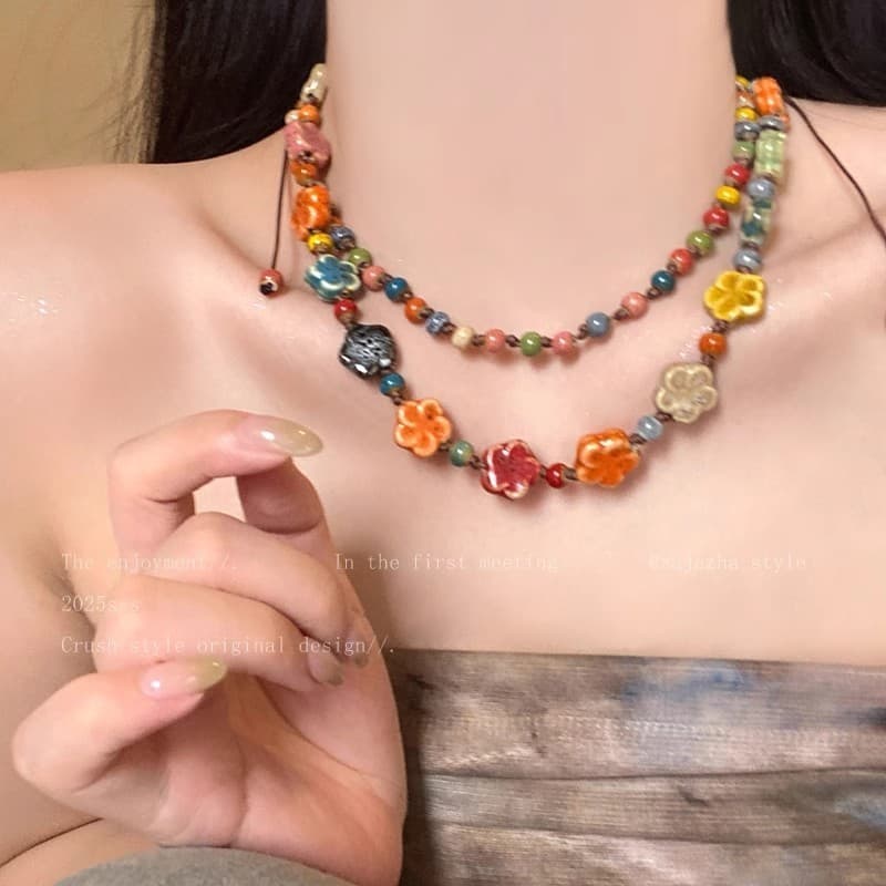 Estilo étnico dopamina colorido vidro frisado colar feminino Retro clavícula corrente nicho Design acessórios de alta qu