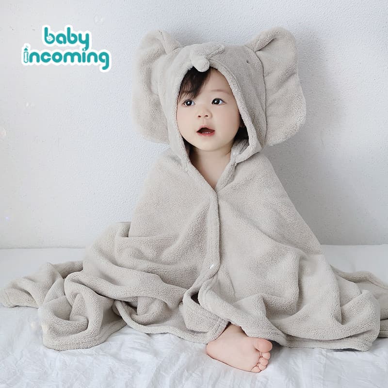 Toalha de banho com capuz para bebês em tecido coral fleece é macia, absorvente e lavável à máquina, adequada para o ban
