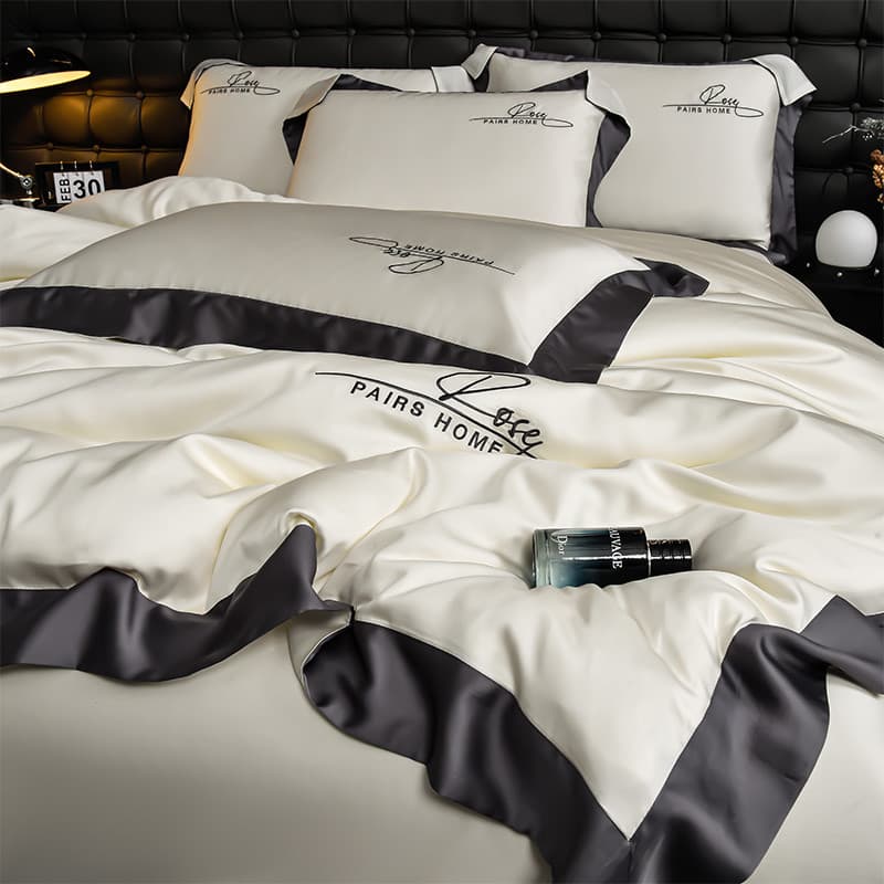 Estilo de luxo leve High-End classe A mãe bebê grau Tencel nu dormir conjunto de quatro peças verão colcha capa sensação