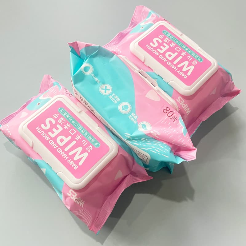 Conjunto de 80 peças com tampa, lenços umedecidos para viagem ao ar livre, produtos de higiene pessoal, suprimentos de l