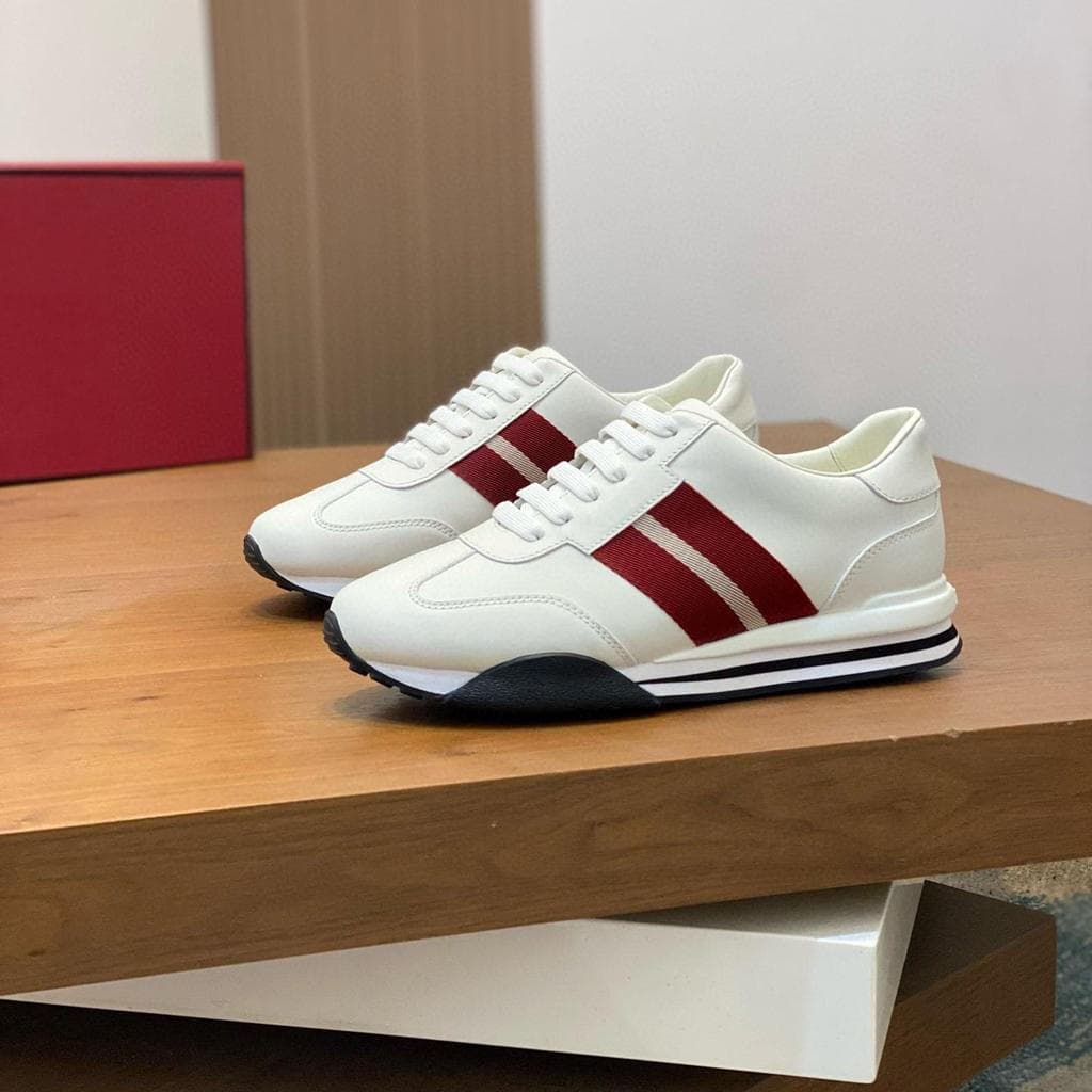 Novos sapatos masculinos de 2026, sapatos casuais da moda, tênis esportivos leves