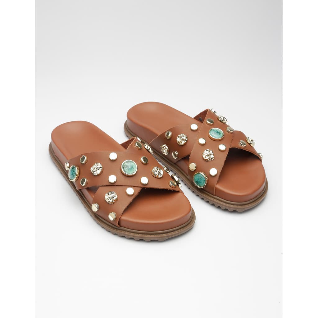 Sandália Papete Feminina Couro Flatform Rasteira Pedraria Tachas Confortável Moderna Verão