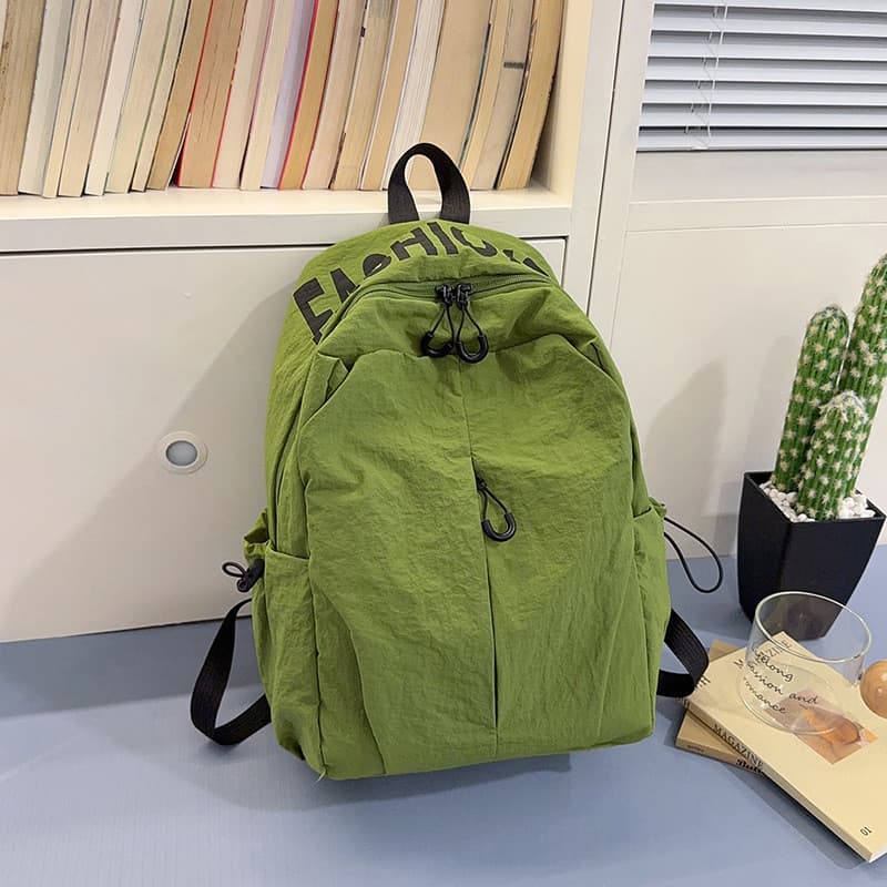 Simples carta impressa mochila de náilon leve plissado mochila grande capacidade estudante mochila Casual