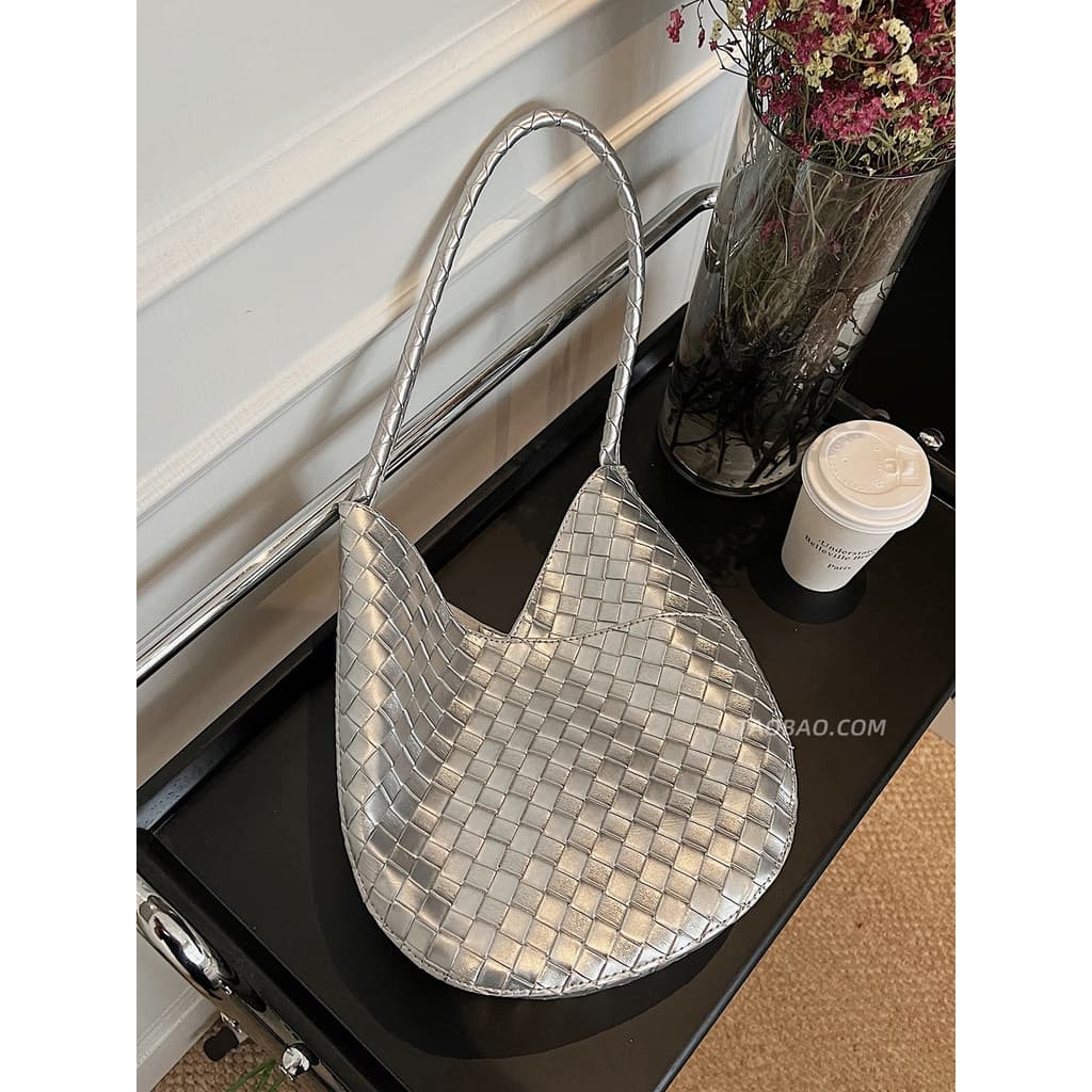 Bolsa bolsa transversal feminino Super quente nicho tecido saco feminino 2026 novo estilo Commuter All-Match um ombro ax