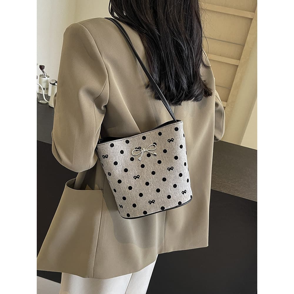 bolsa transversal feminino Bolsa Bolsa balde de bolinhas preta francesa feminina, pequena capacidade, um ombro, portátil