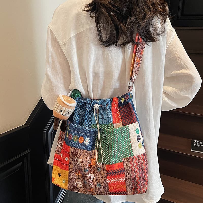 Bolsa bolsa transversal feminino Nicho Original Retro contraste cor estilo étnico 2025 primavera novo estilo Denim bolsa