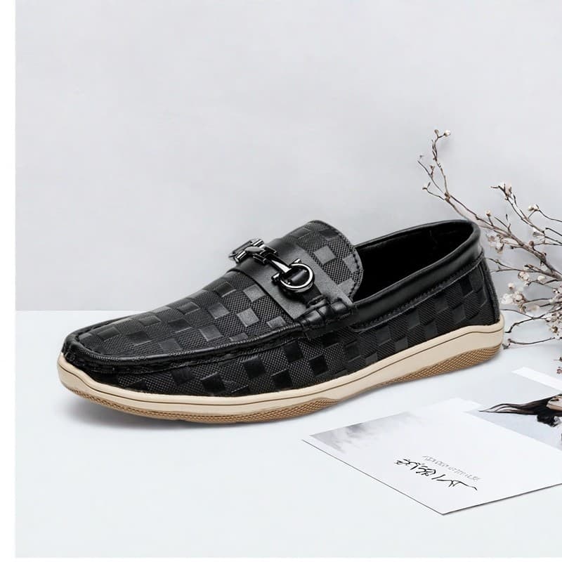 Mocassins masculinos 2025 outono novo estilo sapatos masculinos negócios Casual couro de sola macia preguiçoso ervilhas
