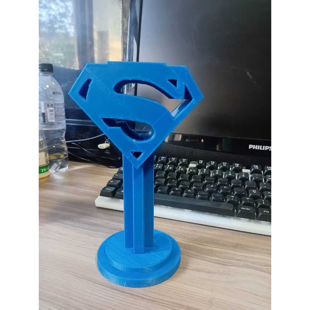 Superman Porta fone Logo 3D com Base - Suporte Decorativo 18cm - Presente Geek