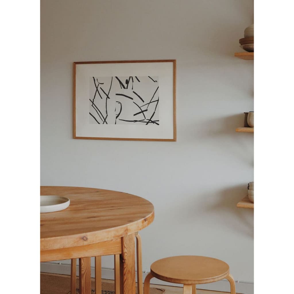 Quadro Decorativo Abstrato Branco com Linhas Pretas para Hall de Entrada e Sala com Moldura e Vidro