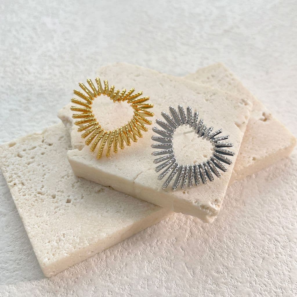 Oco coração radiação diamante brincos luz luxo brilhando senhoras All-Match brincos em forma de coração ouro prata duas