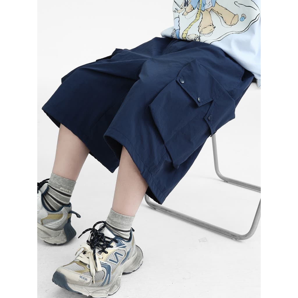 Roupas infantis Shorts meninos calças de cinco pontos verão estilo fino 2026 novo estilo grandes meninos verão macacão c