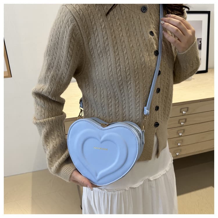 Bolsa feminina francesa bolsa de embreagem bolsa de jantar 2026 novo estilo corrente amor saco All-Match estilo ocidenta