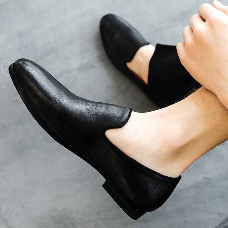 Casual All-Match pequenos sapatos de couro masculino apontou Toe couro genuíno deslizamento em mocassins versão coreana