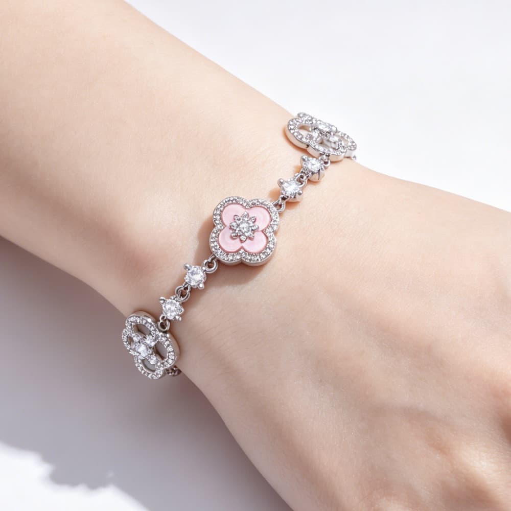 [Estoque pronto] Super piscando zircão flor em forma de diamante oco Pull-Out pulseira doce temperamento suave pulseira