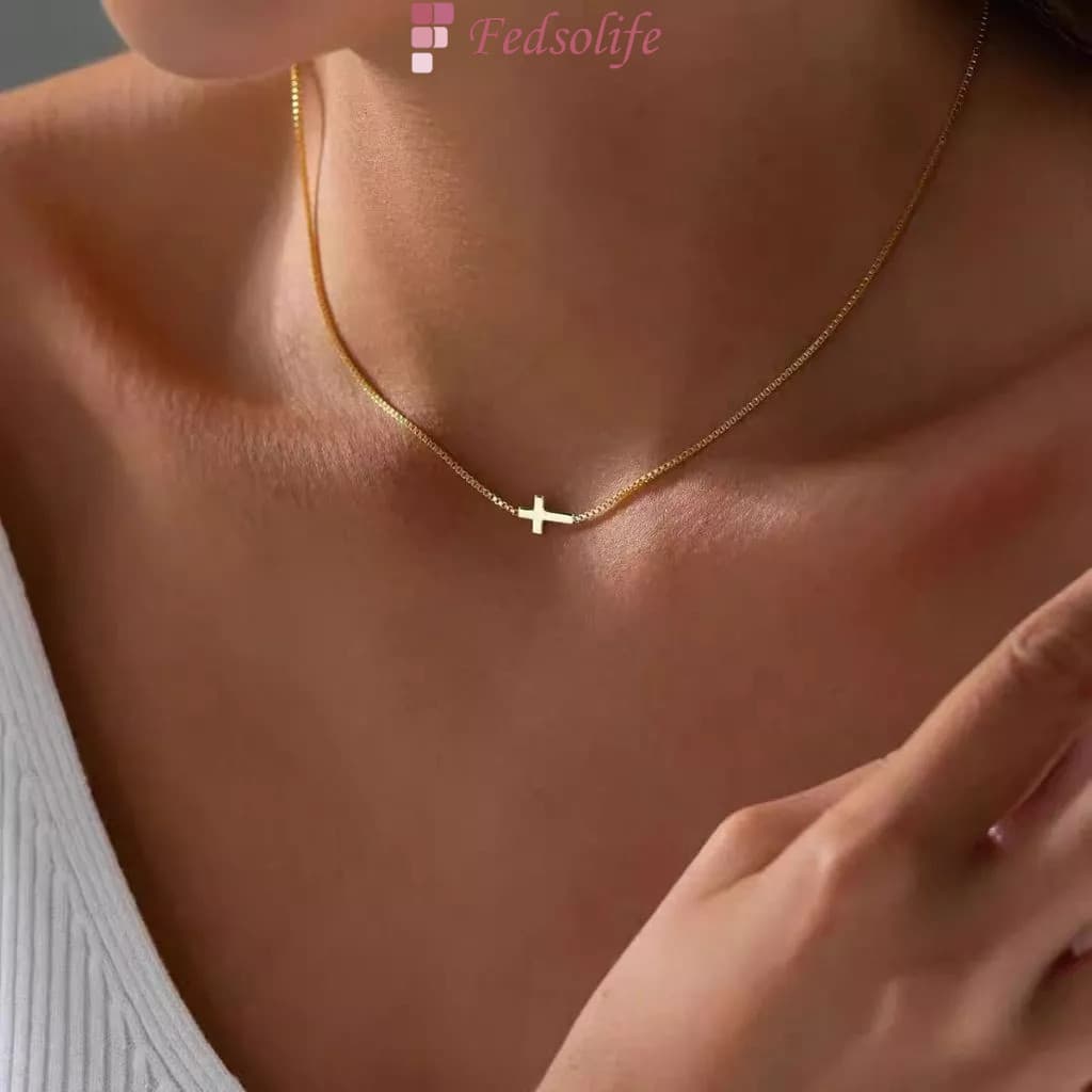 [Colar Fedsolife] Novo colar com pingente de cruz simples e elegante, corrente multifuncional para clavícula, muito adeq