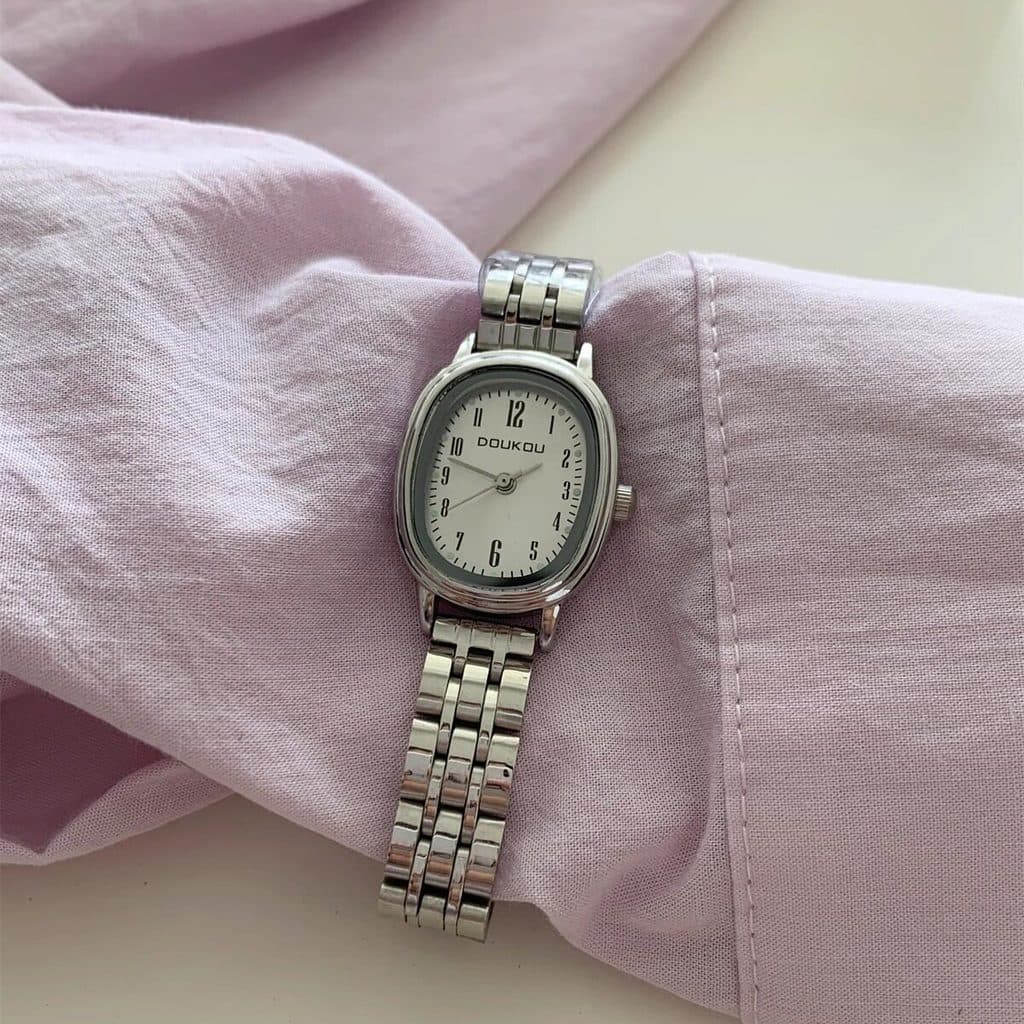 relogio feminino pequeno delicado relogio feminino luxo Oval pequeno mostrador relógio feminino coreano simples luz luxo