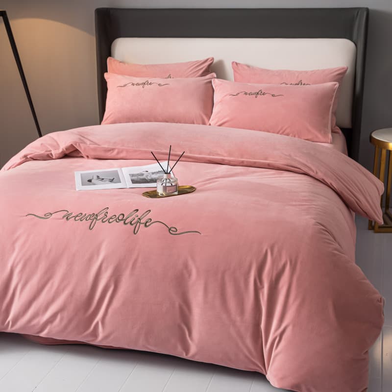 2024 novo estilo inverno bebê velo conjunto de quatro peças leite velo engrossado quente flanela colcha capa cama dupla