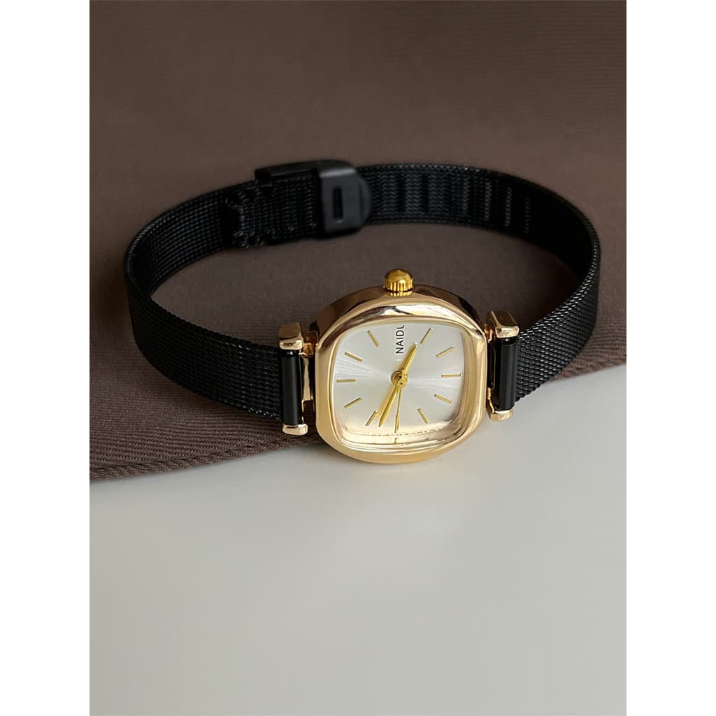 relogio feminino relogio feminino pequeno 2025 novo estilo 正 relógio Popular feminino luz luxo nicho High-End temperamen