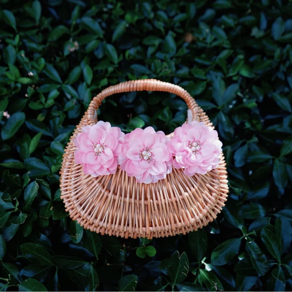 Floresta selecionada 2026 novo estilo doce flor Rattan saco de palha portátil cesta vegetal feminina saco tecido