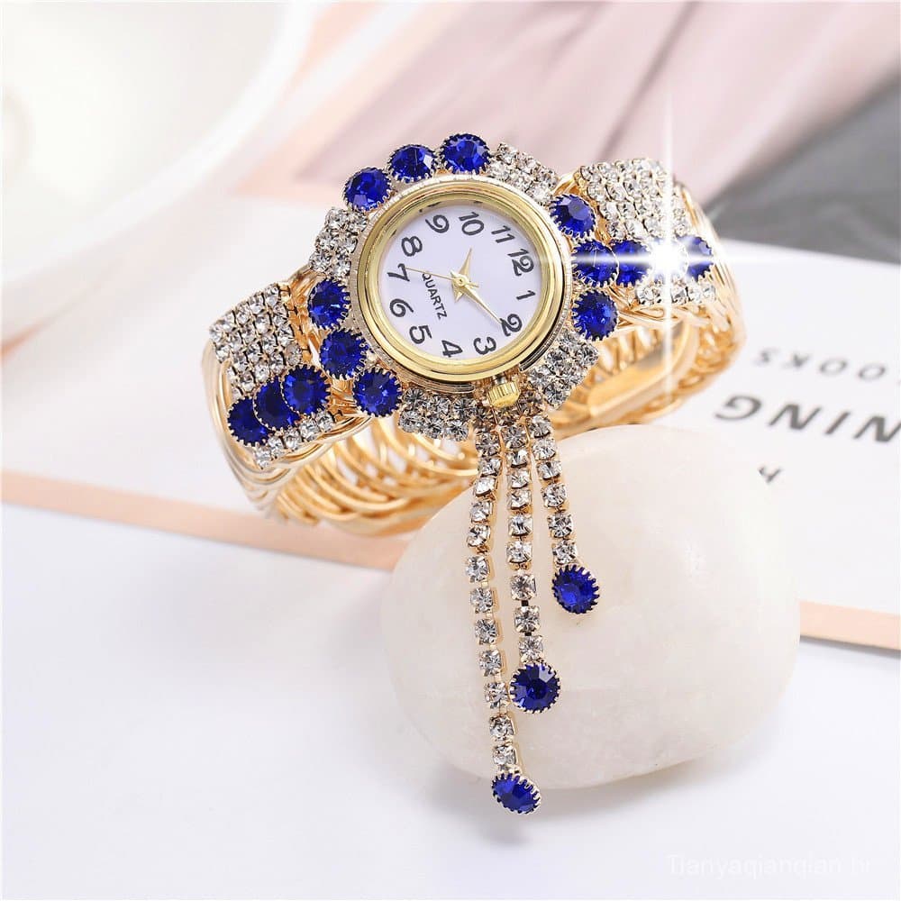 Relógio de pulso feminino moderno e elegante, personalizado.