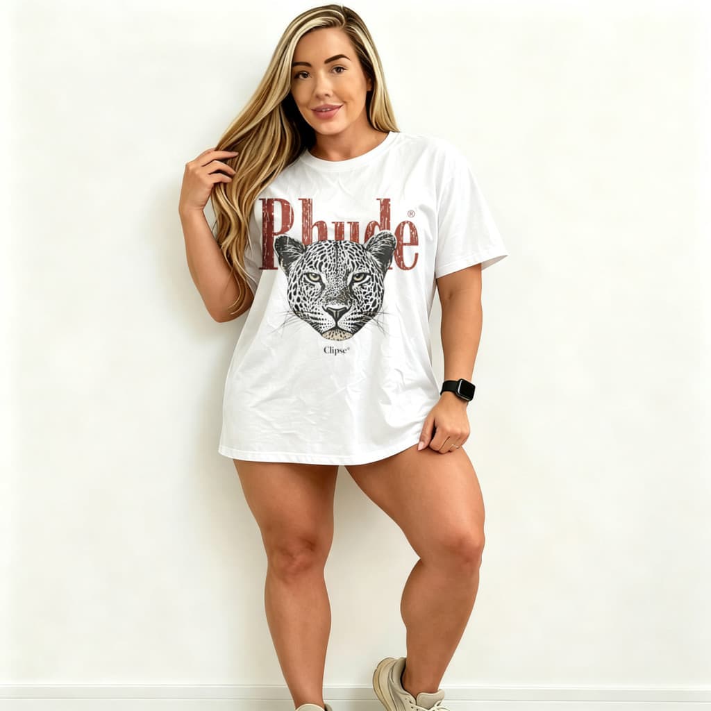 Camiseta feminina folgada de manga curta com estampa retrô de letras e cabeça de leopardo