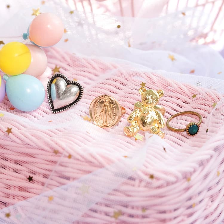 Xixi Molho LATTICE Estilo Virgem Amor Requintado Estilo Retro Dourado Menina Coração Urso Anel