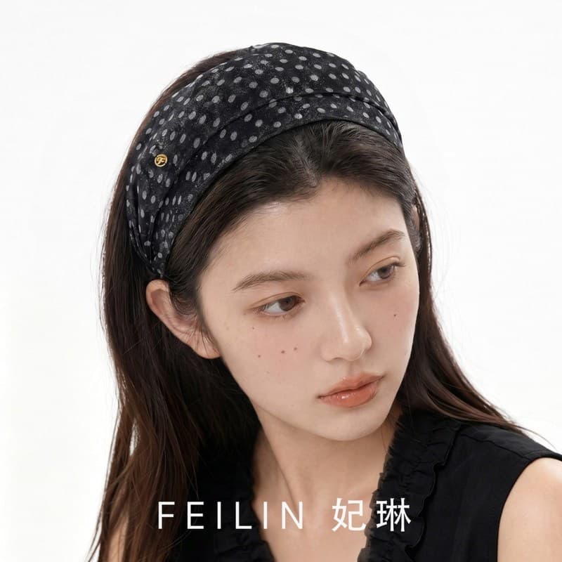 2026 novo estilo verão de abas largas Retro nicho high-End bandana luz francesa luxo alta crânio bolinhas bandana
