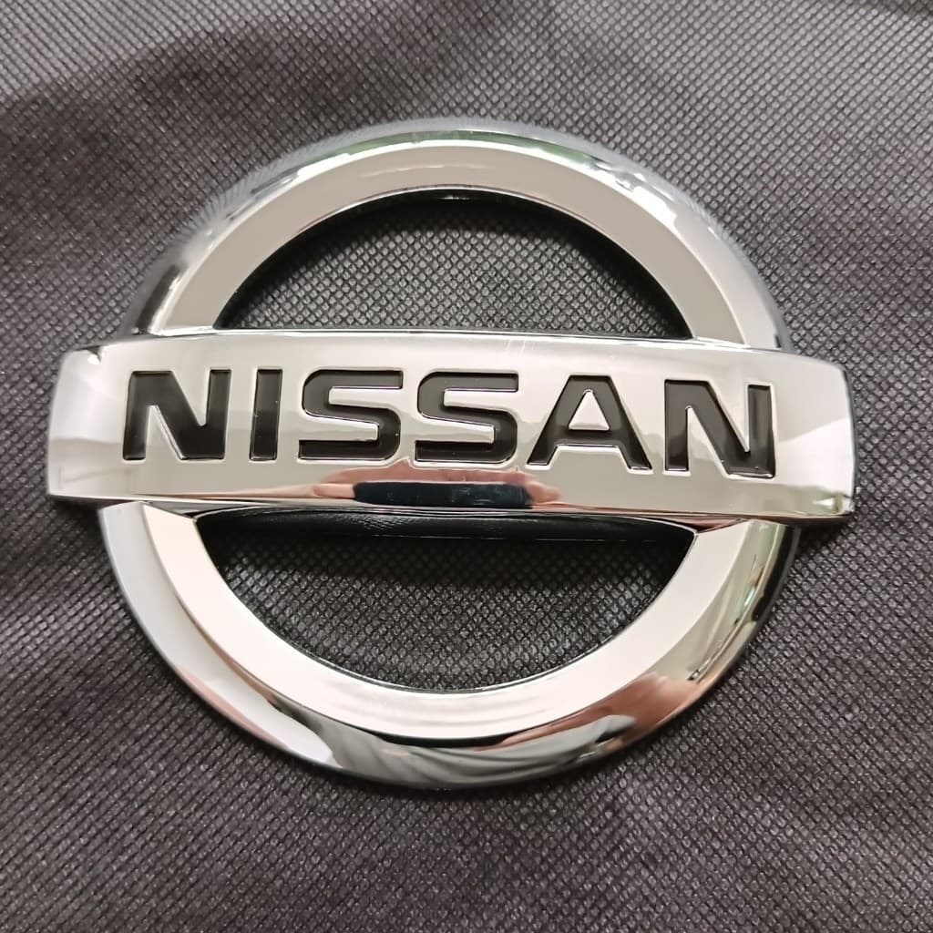 Emblema Frontal de Nissan Tiida Sylphy Teana X-Trail Sunny Livina Bluebird Qashqai Murano, Logotipo de Carro