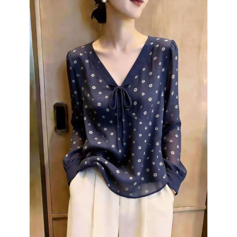 [Promoção por tempo limitado] Camisa Floral chique estilo viajante de alta qualidade com decote em V, Top de manga compr