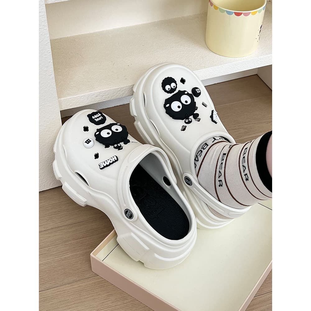 Novo estilo buraco sapatos verão feminino DIY All-Match sola grossa plataforma aumentada sola antiderrapante EVA exterio