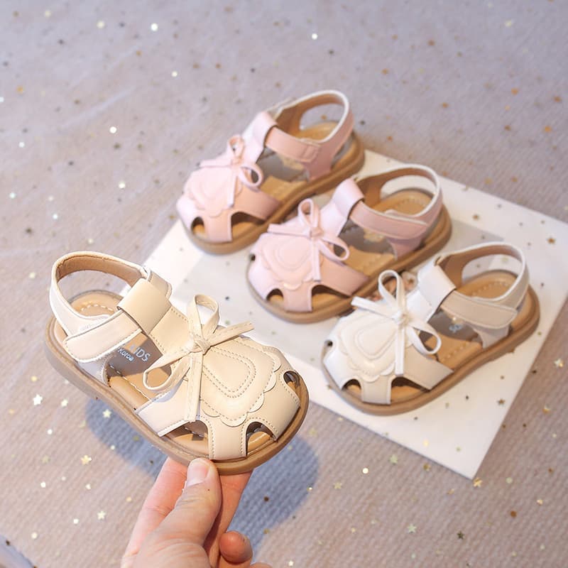 Verão novo estilo sapatos de bebê Baotou sola macia antiderrapante meninas sandálias da criança sapatos do bebê bonito s