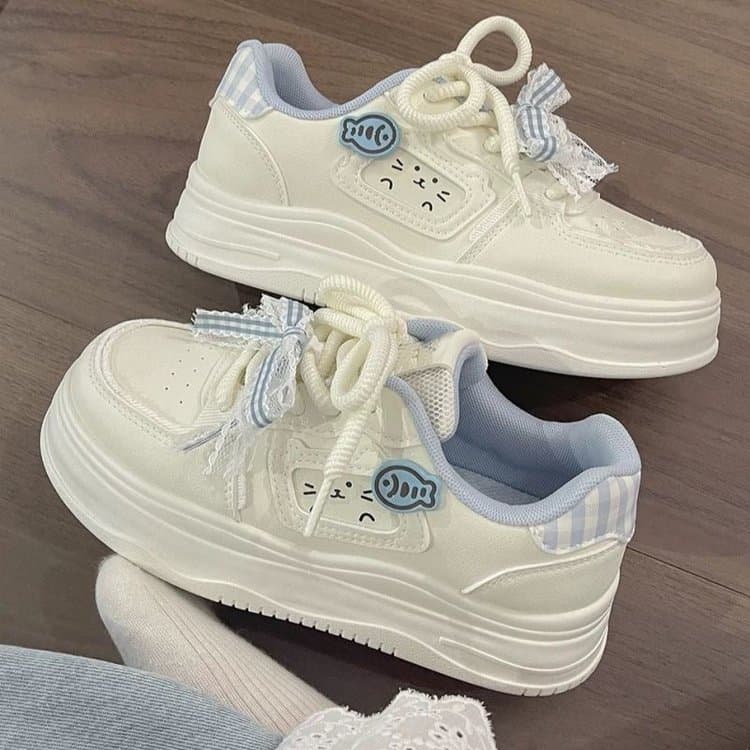 Bonito nicho All-Match tênis esportivos casuais 2025 novo estilo de venda quente sapatos de pão vovó fufu sapatos branco