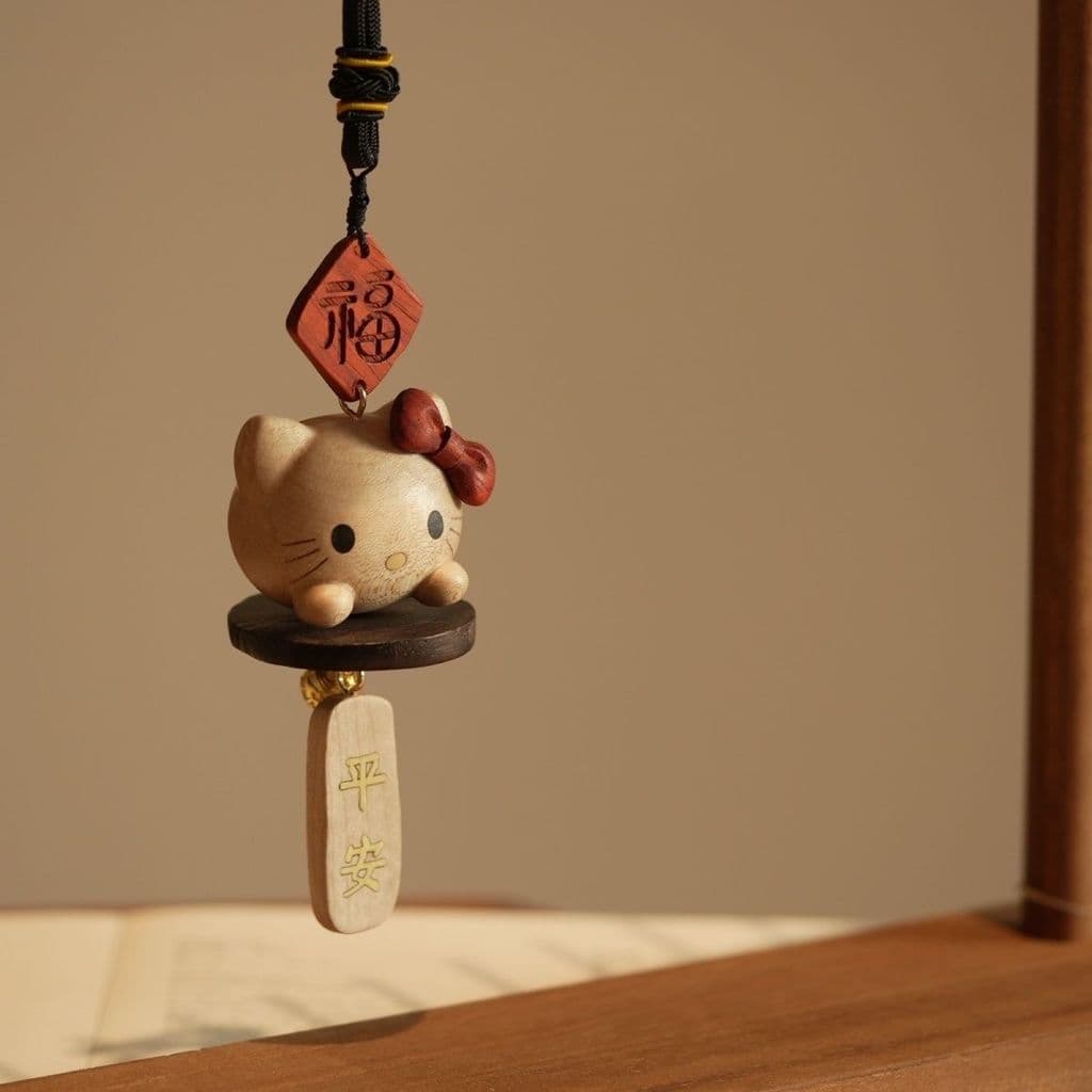 Pingente de madeira maciça Hello Kitty, entalhe em madeira, amuleto para bolsa, amuleto para celular, amuleto para carro
