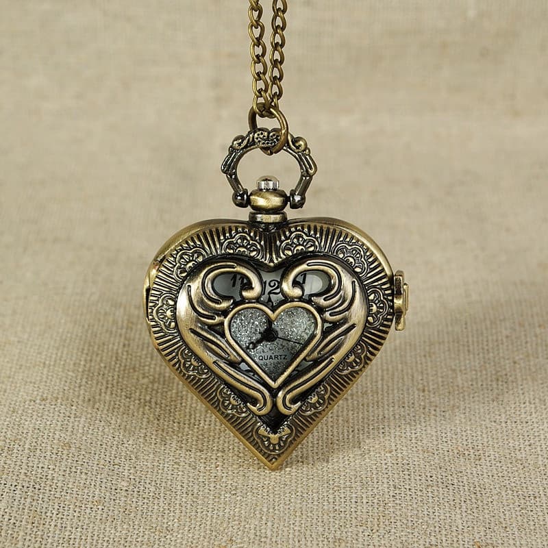 Relógio de Bolso Vintage de Quartzo em Bronze em Forma de Coração com Pingente e Colar