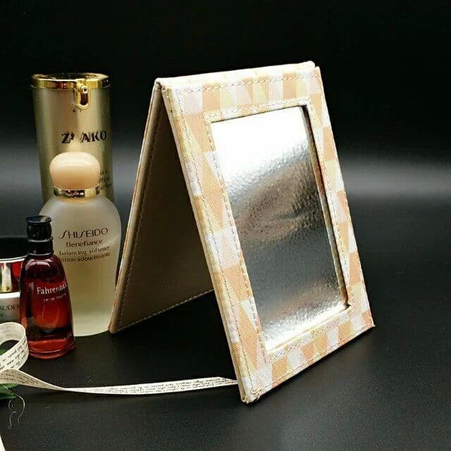 Novo estilo venda quente oferta especial limitada VS Victoria's Secret espelho de maquiagem quadrado espelho portátil es