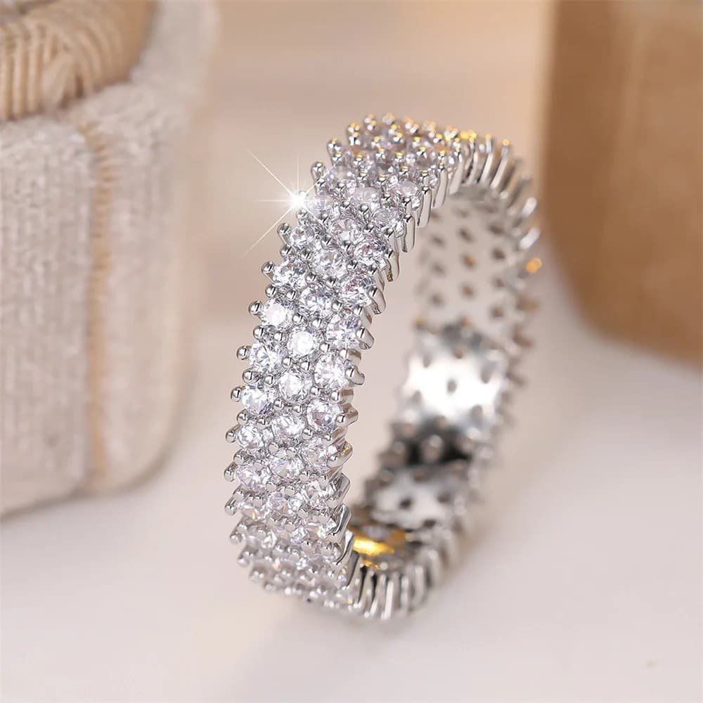 [Estoque pronto] Novo estilo de três fileiras Micro-diamante anel de fileira de diamante completo joias de mão de alta q